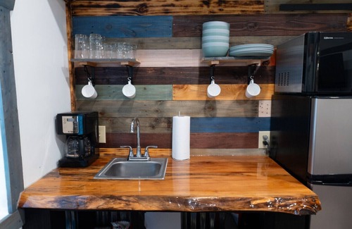 Boons Camp Cabin | The Boons Camp Cabin