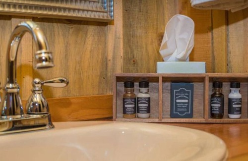 Zion National Park East Entrance Cabin | The Boundary Cabin 5