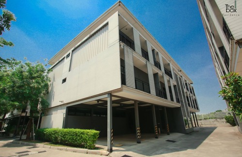 Sala Thammasop Apartment | The Box Residence