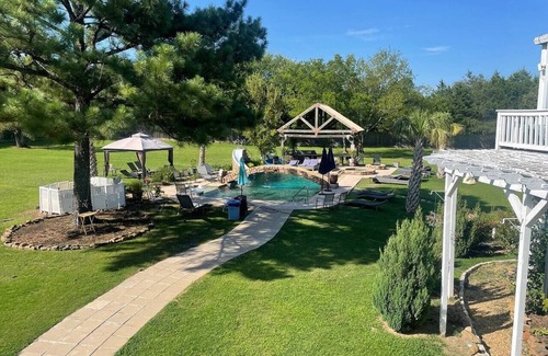 Canton House | The Brickhouse - Tiny Home w/Access to Pool & Hot Tub, The Brickhouse - Modern Cottage w/Access to