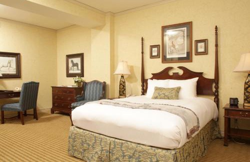 Downtown Louisville Hotel | The Brown Hotel