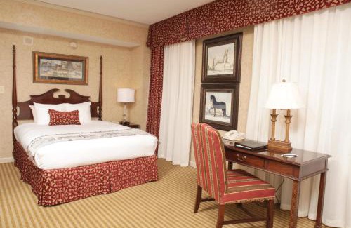 Downtown Louisville Hotel | The Brown Hotel
