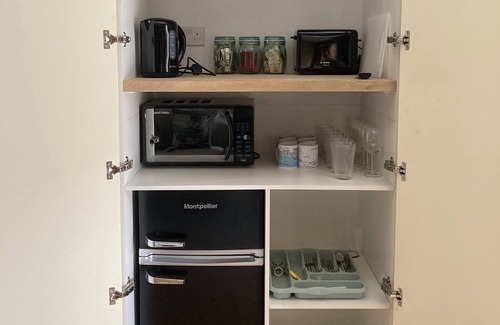 Plymouth Apartment | The Bruce @ RWY Studio - sleeps 4 guests in 1 bedroom