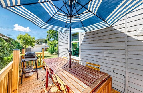 Galveston House | The BS Family Cottage