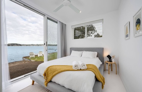Coal Point House | The Bungalow - Absolute Waterfront