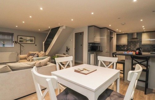 Adlington Cottage | THE BUNGALOW AT 46 CHURCH ST, pet friendly in Adlington