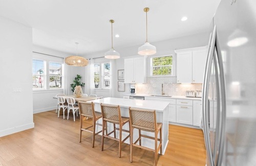 Emerald Waters Village House | The Bungalow-Golf Cart Included-Private Pool-Walk to Beach