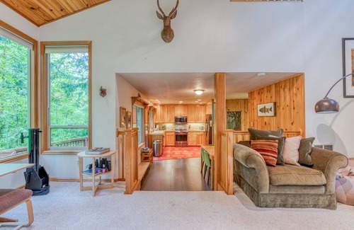 Rhododendron House | The Burrow – Your Forest Refuge by the Sandy River