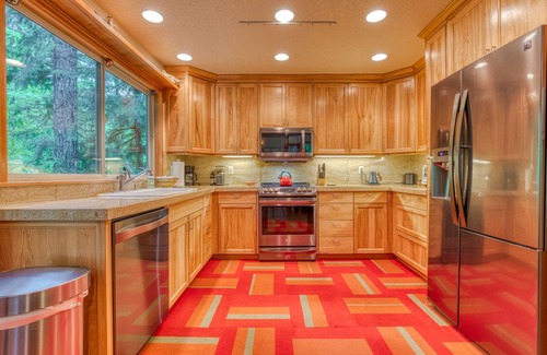 Rhododendron House | The Burrow – Your Forest Refuge by the Sandy River