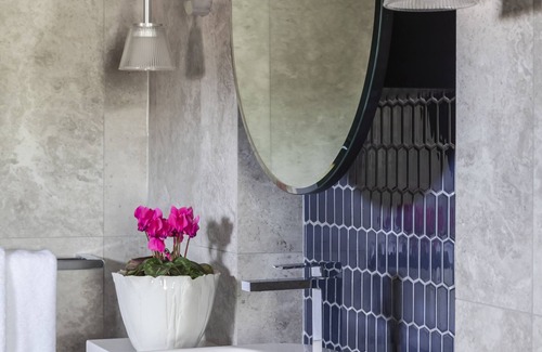 Orange Hotel | The Byng Street Boutique Hotel