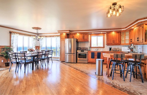 Caplan House | The Simeon ★ Upscale Interior on the Chaleur Bay