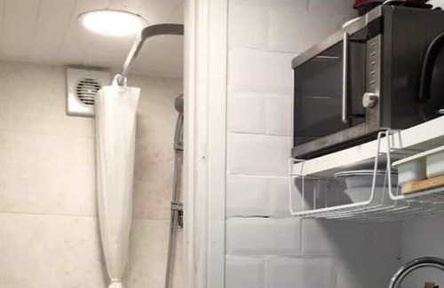 Borrowash Apartment | The Cabin, A cosy compact private detached converted outbuilding + Hot Tub