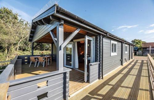 Woodbridge House | The Cabin, Parham