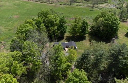 Windham Villa | The Cabins at Walnut Grove-minutes from Hunter and Windham