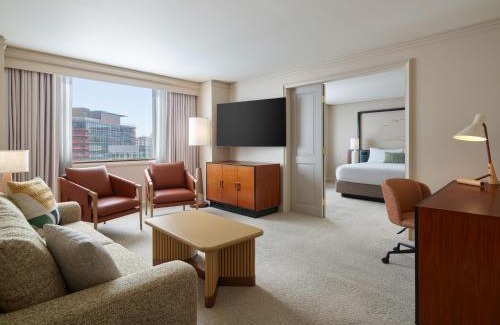 Camelback East Resort | The Camby, Autograph Collection