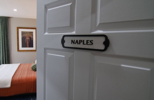 Tallahassee Apartment | The Capitol Inn - Naples Room - King bed