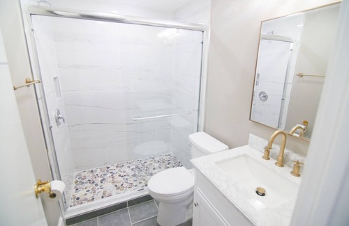 Tallahassee Apartment | The Capitol Inn - Orlando Room - 2 Twin beds