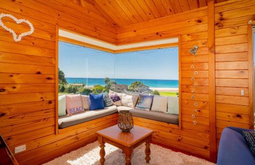 Onemana House | The Captain's Lookout - Onemana Holiday Home
