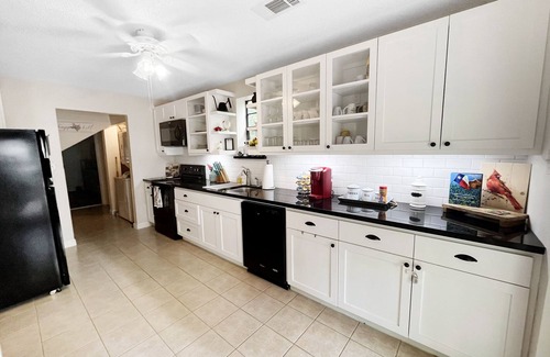 Chappell Hill House | The Cardinal House at Chappell Hill