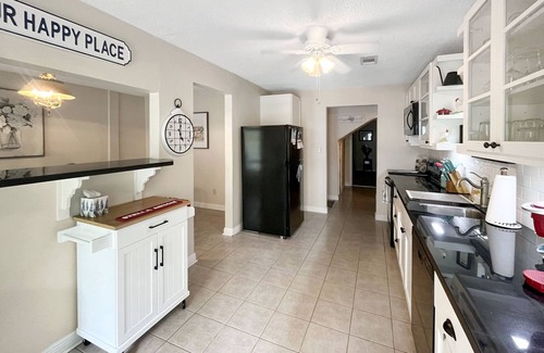 Chappell Hill House | The Cardinal House at Chappell Hill