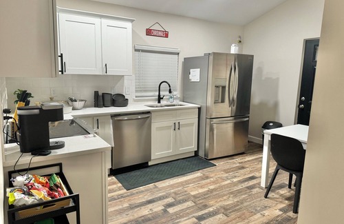 Muncie Cottage | The Cardinal. Newly built 1-bedroom cottage w/WiFi and AC in delightful Muncie