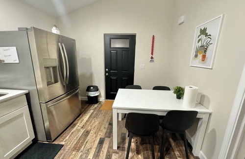 Muncie Cottage | The Cardinal. Newly built 1-bedroom cottage w/WiFi and AC in delightful Muncie