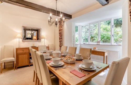 Llanfoist House | The Carriage House