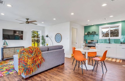 Wills Point House | The Casita @ Lago Vista Waterfront with Views