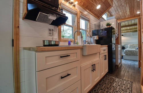 Cosby Cabin | The Cataloochee Tiny Home on the Pigeon River