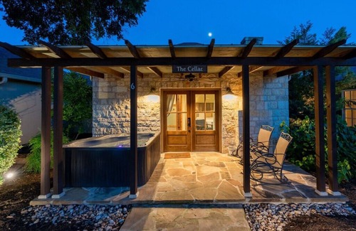 Fredericksburg Cottage | The Cellar-Luxury Cottage with hot tub on Main St.