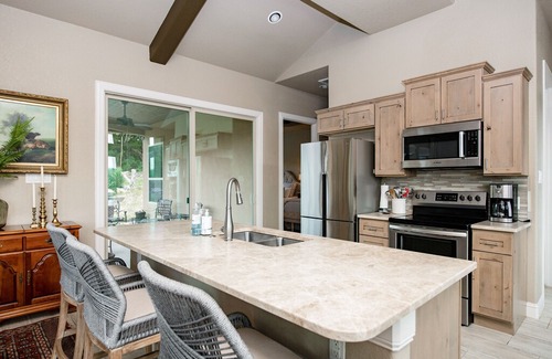 Spring Branch House | The Century Oak: 3-Unit Estate next to Remi's Ridge & Hayes Hollow!