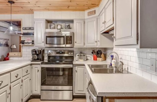 Montgomery Center Ski Chalet | The Chalet Getaway