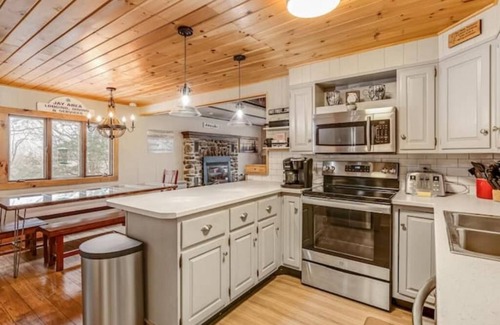 Montgomery Center Ski Chalet | The Chalet Getaway