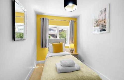 Reading City Centre House | The Charming 3 Bedroom House at Blakes Cottages