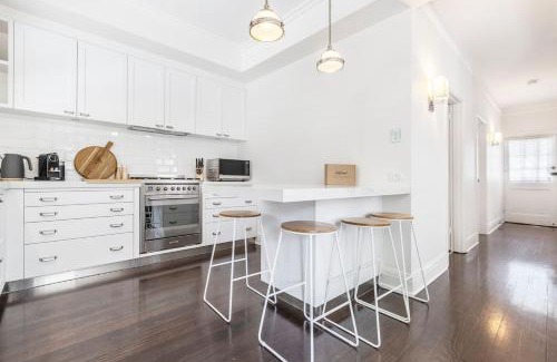 Prahran House | 'The Chatsworth' Chic Urban Living near High St