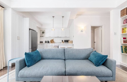 Prahran House | The Chatsworth Chic Urban Living near High St