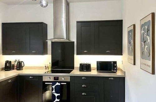 Matlock Bath Apartment | The Chatsworth | Sleeps 6 | king Size Beds