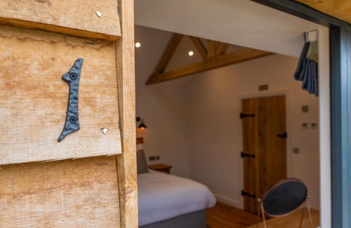 Burcot Hotel | The Chequers at Burcot