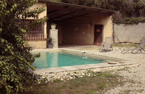 Plan-d'Orgon House | The Chickadee and the Dandelion - 3 bedroom house with swimming pool