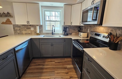 Chincoteague House | The Chincoteague Cottage, A charming recently renovated 2BR, 2BA island home