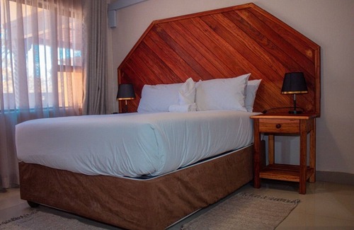 Kasane Bed & Breakfast | The Chobe Inn B&B