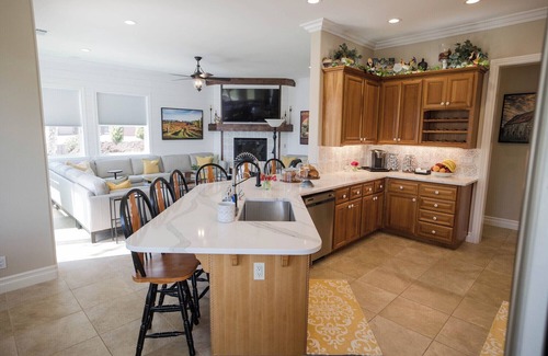 Templeton House | The Clark House is the perfect 5-bedroom house to escape & relax for a getaway!