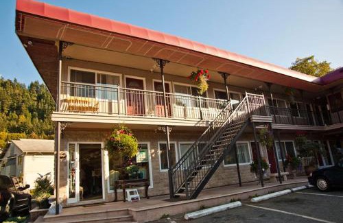 Horseshoe Bay Hotel | The Classic Horseshoe Bay Motel
