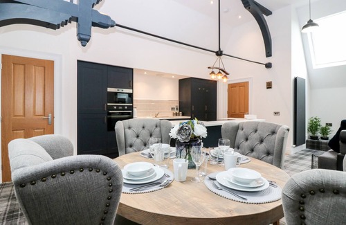 Keith Cottage | THE CLOCK TOWER AT THE INSTITUTE EXECUTIVE APARTMENTS in Keith