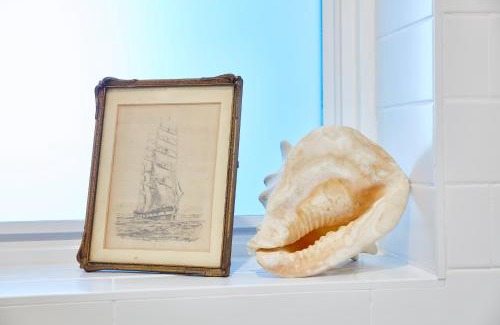 Clovelly Hotel | The Clovelly Hotel