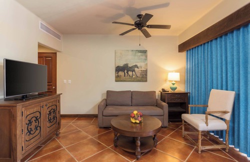 Cabo San Lucas Hotel | The Club at Hacienda del Mar