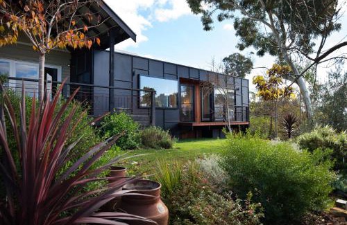 Hepburn House | The Clubhouse