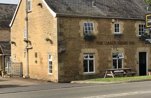 South Luffenham Hotel | The Coach House Inn