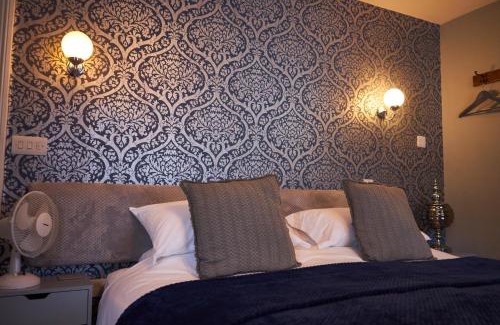 Wallingford House | The Coachmakers Arms