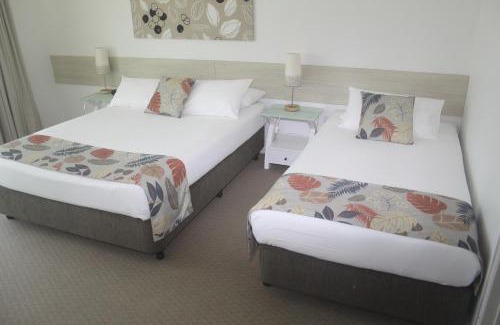 Cooee Bay Hotel | The Coast Motel